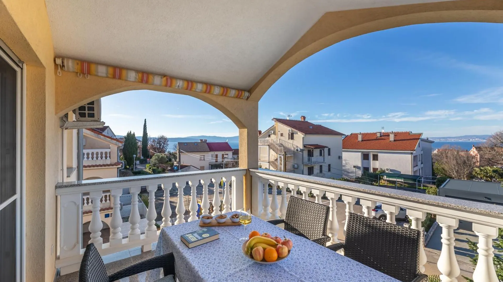 Ocean Hotel Njivice Guest house