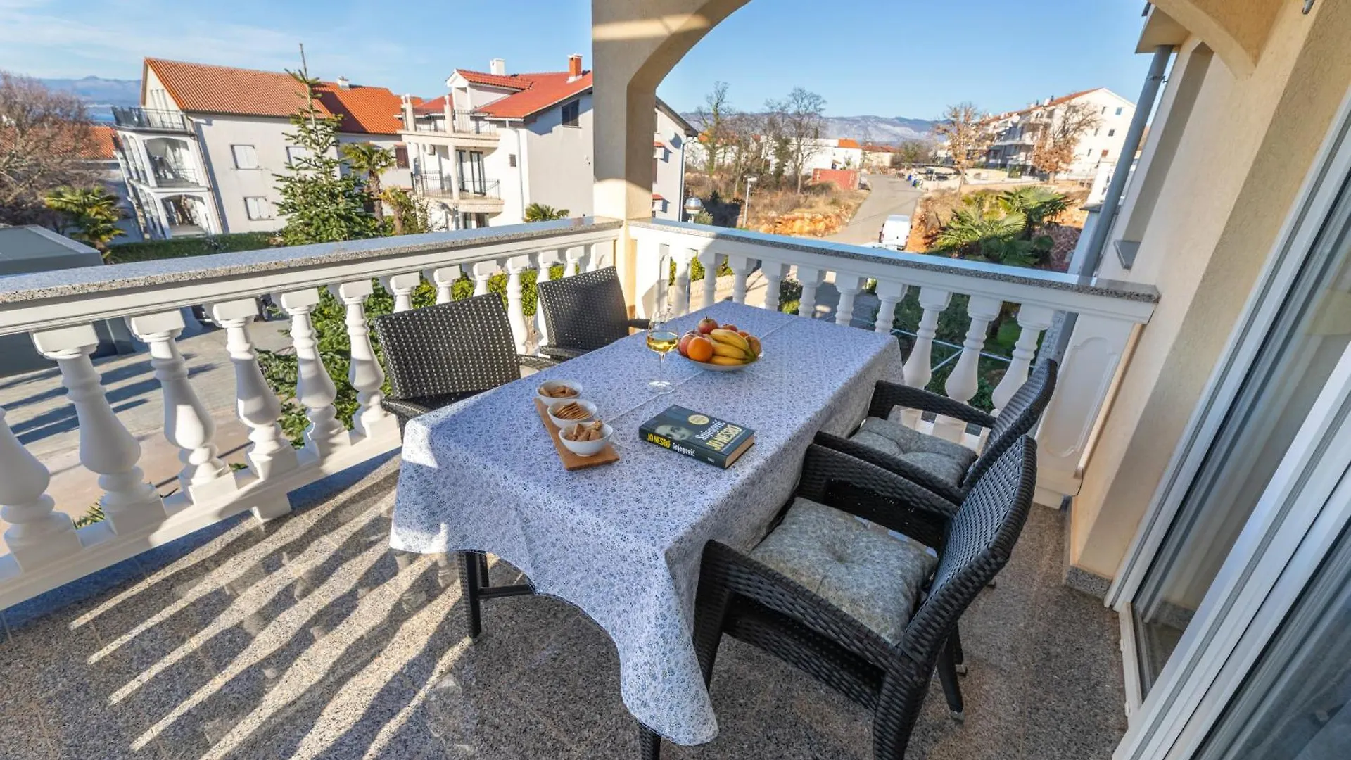 Ocean Hotel Njivice Guest house